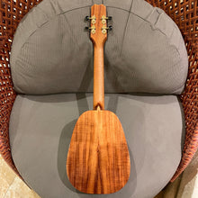 Load image into Gallery viewer, Kanileʻa HNS-PT Tenor Pineapple with Abalone Honu #0124-27944