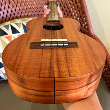 Load image into Gallery viewer, Kamaka HF-3I Slotted-Head Tenor Curly Koa Ukulele #250746