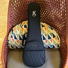 Load image into Gallery viewer, Kanile'a 'Ilikai Tenor Ukulele #0426-29881