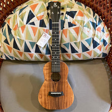 Load image into Gallery viewer, Kanile'a K-1 C Nat Concert Ukulele #1025-29454
