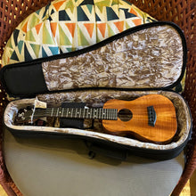 Load image into Gallery viewer, Kanile'a K-1 C Concert Pro Ukulele #0426-29888