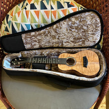 Load image into Gallery viewer, Kanile'a KPA-M C Mango Concert Pro Ukulele #0426-29883