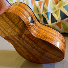 Load image into Gallery viewer, Kanileʻa DK T Pro Tenor Ukulele #1225-29578