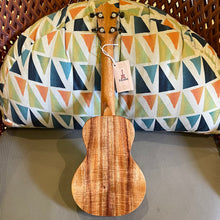 Load image into Gallery viewer, KoAloha KCM-00 Concert Ukulele #2512173