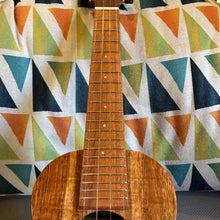 Load image into Gallery viewer, Ana'ole AC CURLY KOA Concert Ukulele #28210426