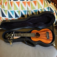 Load image into Gallery viewer, KoAloha KSM-00 Soprano Ukulele #2605121