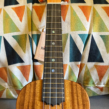 Load image into Gallery viewer, KoAloha KCM-10 Concert Ukulele #2605122