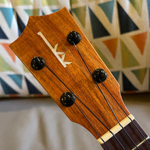 Load image into Gallery viewer, Kamaka HF-1 Soprano Ukulele #250585
