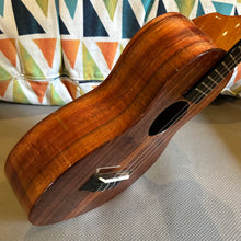 Load image into Gallery viewer, KoAloha KCM-00 Concert Ukulele #2604272