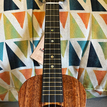 Load image into Gallery viewer, KoAloha KCM-00 Concert Ukulele #2604272