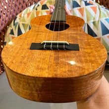 Load image into Gallery viewer, KoAloha KTM-00 Tenor Ukulele #2512083