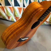 Load image into Gallery viewer, KoAloha KCM-00 Factory Special Concert Ukulele #2604271