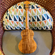 Load image into Gallery viewer, KoAloha KTM-00 Tenor Ukulele #2601071