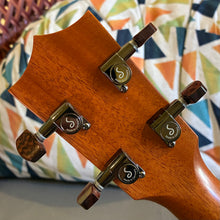 Load image into Gallery viewer, Kamaka HF-3D2 Tenor Ukulele Abalone Deluxe #241418