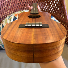Load image into Gallery viewer, Kamaka HF-3 Tenor Ukulele #260250