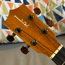 Load image into Gallery viewer, Kamaka HF-3 Tenor Ukulele #260250
