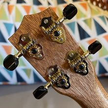 Load image into Gallery viewer, Ana'ole ASP Soprano Pineapple Ukulele #27961225