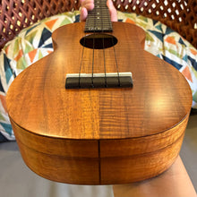 Load image into Gallery viewer, Kamaka HF-2 Concert Ukulele #260176