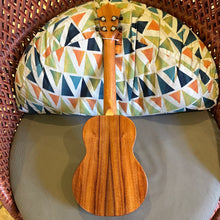 Load image into Gallery viewer, KoAloha KTM-10 Tenor Ukulele #2607011
