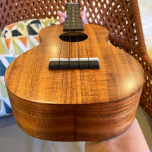 Load image into Gallery viewer, Kamaka HF-2 Concert Ukulele #250808