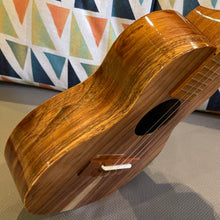 Load image into Gallery viewer, Ana'ole AC Concert Ukulele #27971225