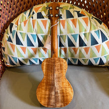 Load image into Gallery viewer, KoAloha KCM-00 Concert Ukulele #2602101