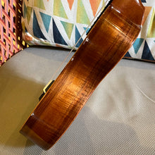 Load image into Gallery viewer, KoAloha KCM-00 Concert Ukulele #2602101