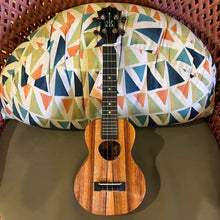 Load image into Gallery viewer, KoAloha KCM-00 Concert Ukulele #2607012