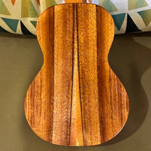 Load image into Gallery viewer, KoAloha KCM-00 Concert Ukulele #2607012