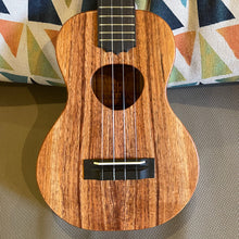 Load image into Gallery viewer, KoAloha KCM-10 Concert Ukulele #2603011
