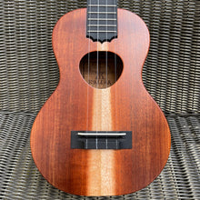 Load image into Gallery viewer, KoAloha KCM-10RP Concert Ukulele #2402102