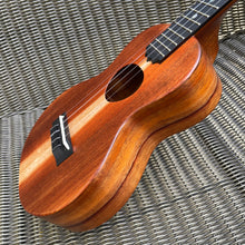 Load image into Gallery viewer, KoAloha KCM-10RP Concert Ukulele #2402102