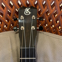 Load image into Gallery viewer, Kanile&#39;a 25th Maile Tenor Ukulele #28157
