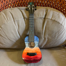 Load image into Gallery viewer, Kanileʻa 'Ilikai Soprano Ukulele #28167