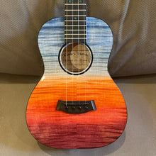 Load image into Gallery viewer, Kanile'a 'Ilikai Tenor Ukulele #28239