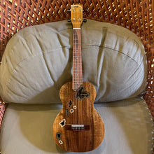 Load image into Gallery viewer, Ana'ole ACS808 Tenor Ukulele Hawaiian Islands #26230424