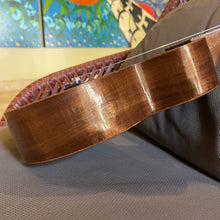 Load image into Gallery viewer, Ana'ole ACS808 Tenor Ukulele Hawaiian Islands #26230424