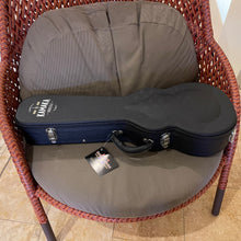 Load image into Gallery viewer, Kamaka HF-3D4i Jake Blue Deluxe Tenor Ukulele #231236