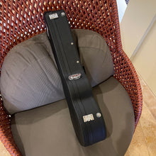 Load image into Gallery viewer, Kamaka HF-3D4i Jake Blue Deluxe Tenor Ukulele #231236