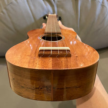 Load image into Gallery viewer, Ana'ole AS1 Soprano Longneck Ukulele with Abalone Rosette #26310424