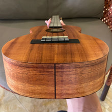 Load image into Gallery viewer, Kamaka HF-3i Emop Slotted-head Ebony Fretboard Tenor Ukulele #230011
