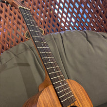 Load image into Gallery viewer, Kamaka HF-3 ABV Tenor Ukulele #240453