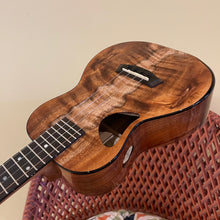 Load image into Gallery viewer, Kanileʻa DK T Premium Tenor Ukulele #0824-28544