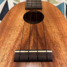 Load image into Gallery viewer, Kamaka HP-1 Soprano Pineapple #240677