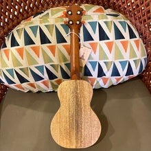 Load image into Gallery viewer, KoAloha KCM-10MG Mango Concert Ukulele #2411204