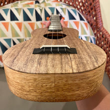 Load image into Gallery viewer, KoAloha KCM-10MG Mango Concert Ukulele #2411204