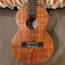 Load image into Gallery viewer, Kamaka HF-35 5-String Tenor Ukulele #241126
