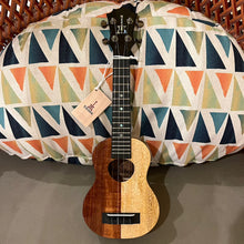 Load image into Gallery viewer, KoAloha KSNP-00 Soprano Ukulele Naupaka #2411223