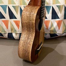 Load image into Gallery viewer, KoAloha KSNP-00 Soprano Ukulele Naupaka #2411223