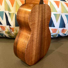 Load image into Gallery viewer, Kamaka HF-1L Soprano Long Neck Ukulele #240974